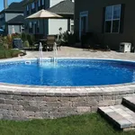 piscina in mattoni fuori terra