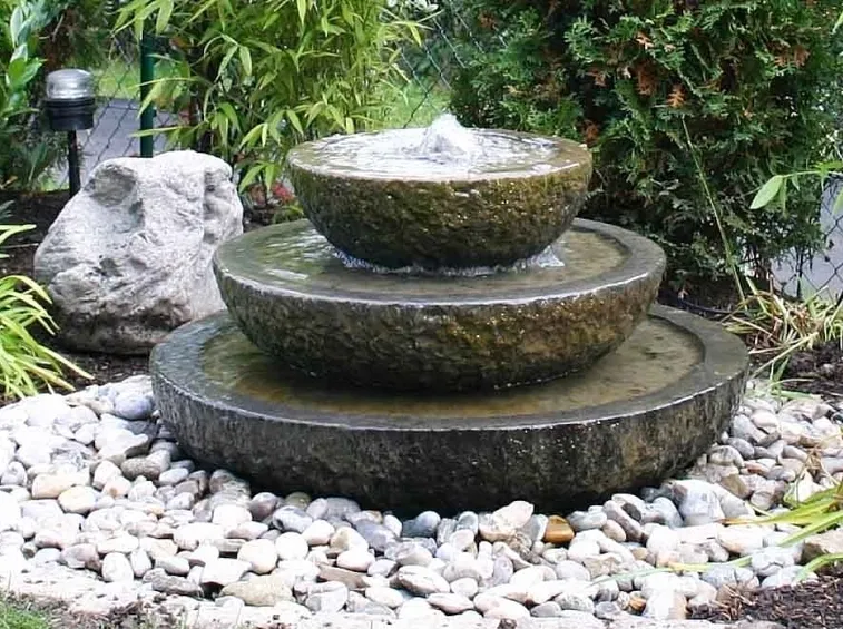 Giardino con sassi