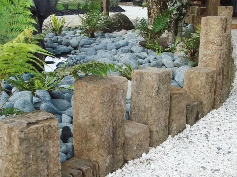 Pietre lavorate per giardino