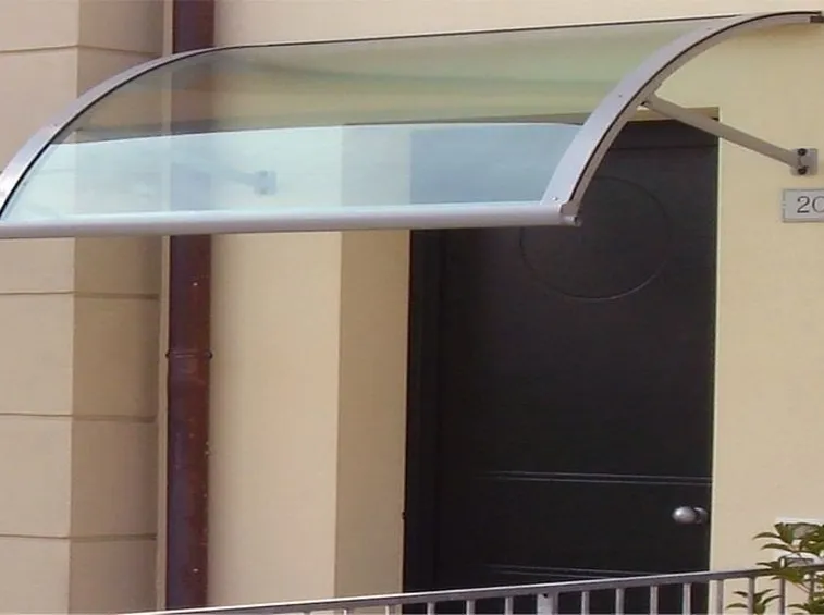 Pensilina in plexiglas