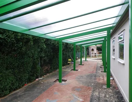 Tettoia in policarbonato