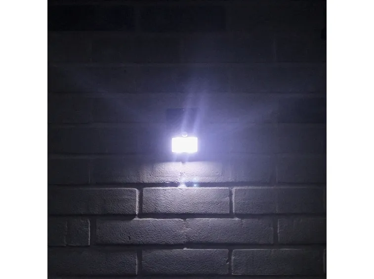 lampada con sensore crepuscolare