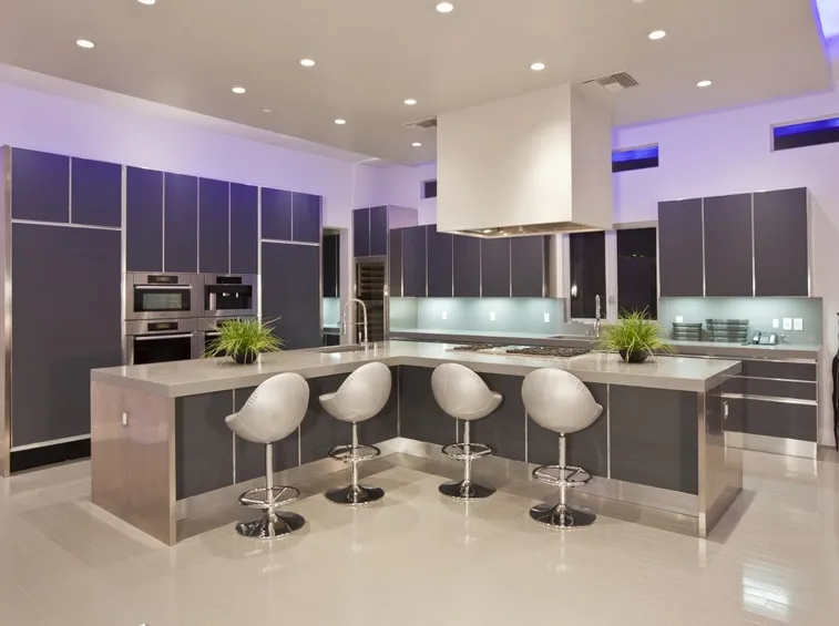 cucina con illuminazione a led