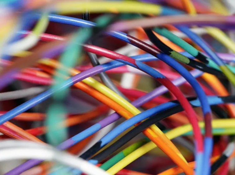 esempio fili elettrici