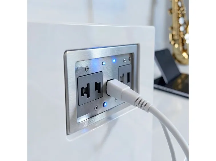 presa elettrica con usb