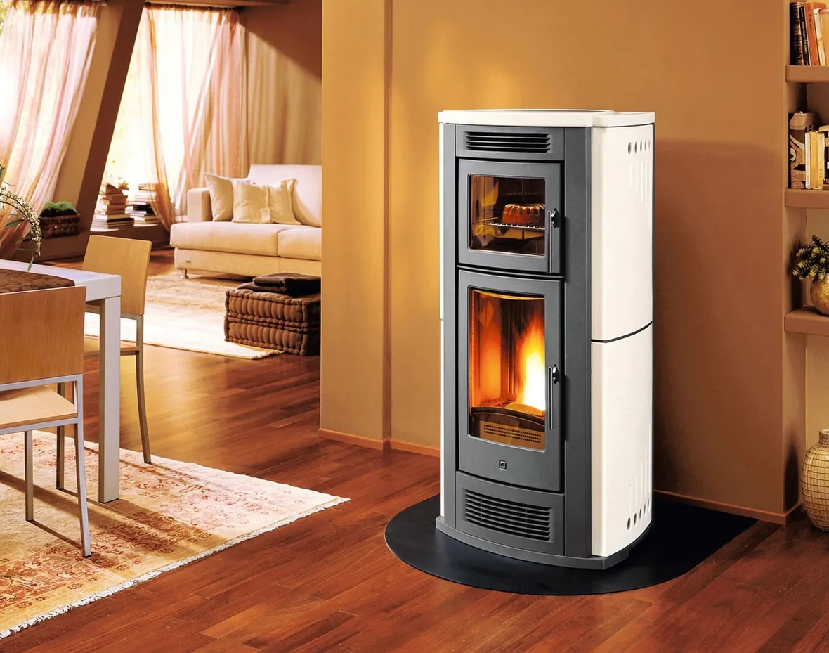 Stufa a pellet moderna