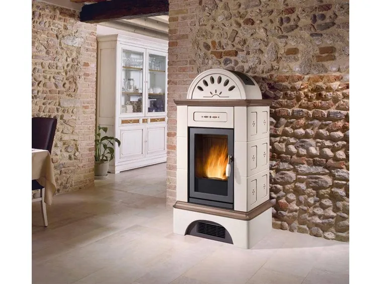 stufe a pellet in maiolica
