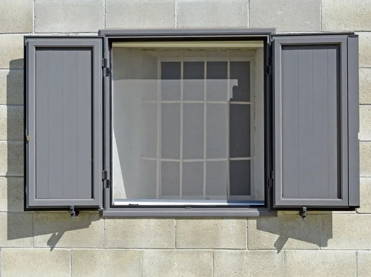 Zanzariera scorrevole verticale