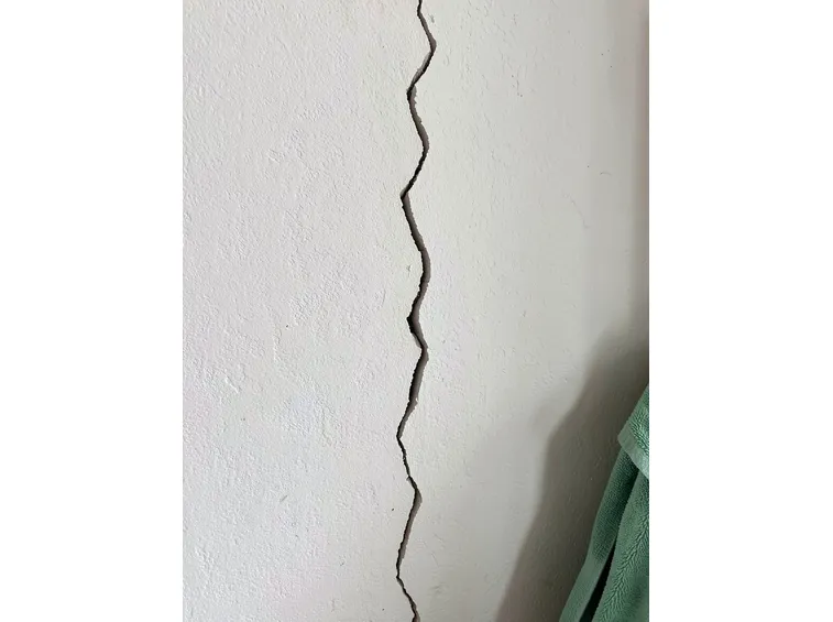 crepa muro interno