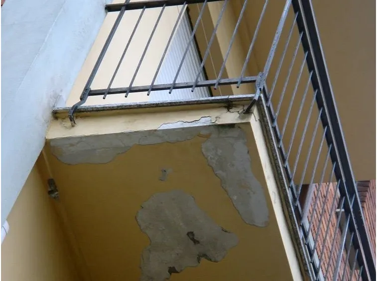 ripristinare un balcone danneggiato