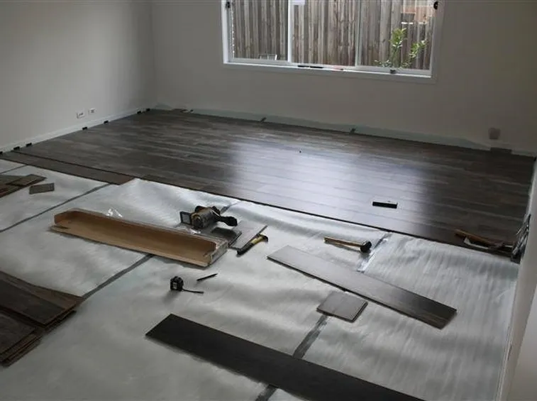 materiale per posare parquet flottante