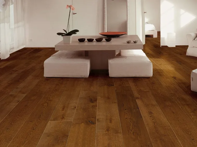 Esempio di parquet Leroy Merlin rosso