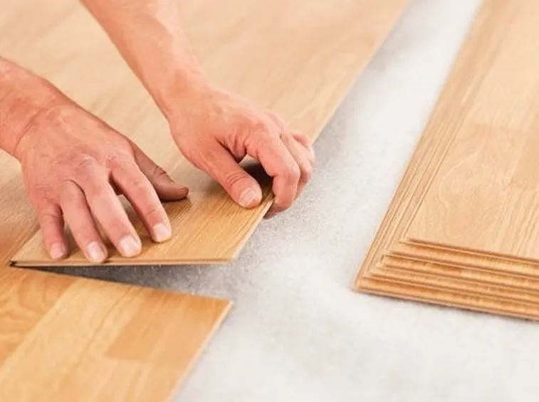 posare parquet laminato