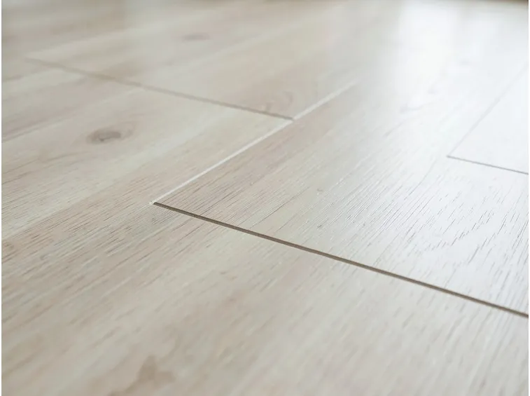 Montaggio pavimento laminato