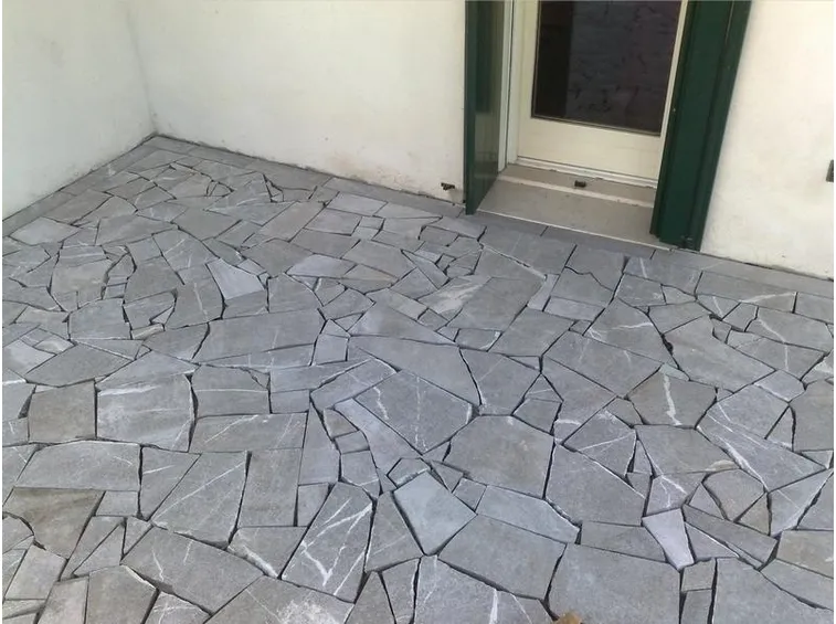 pavimento in pietra per esterno