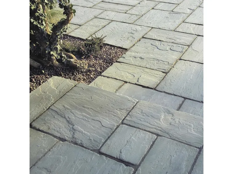 pietra per pavimenti esterni