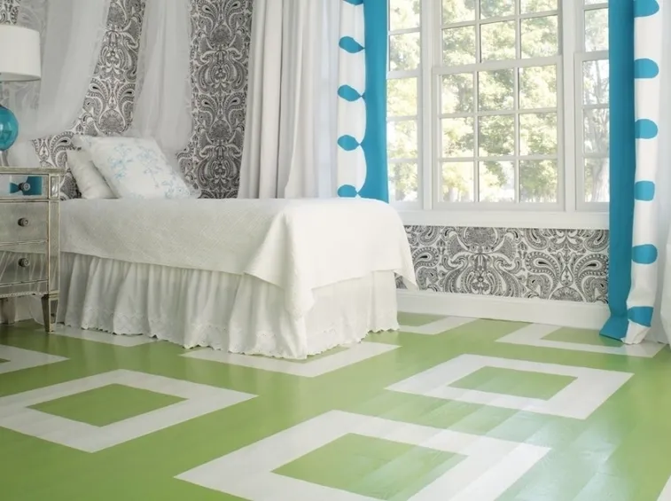 pavimento decorato con vernice