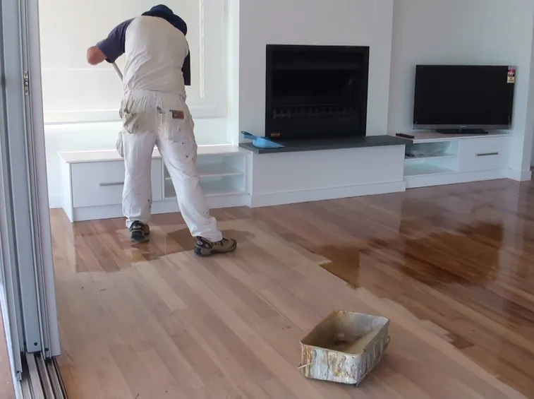 vernice per parquet