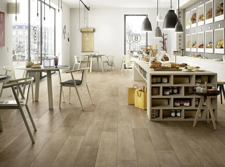 Gres porcellanato effetto legno sbiancato