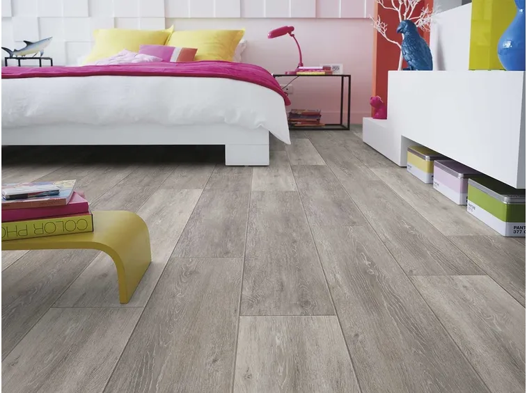 Pavimento in piastrelle in pvc