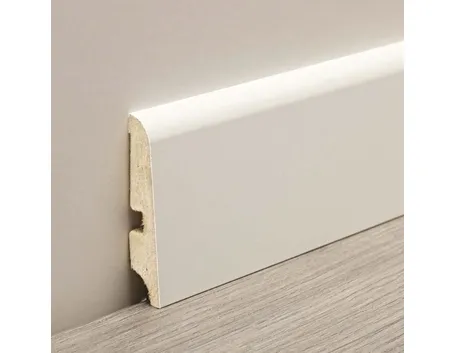 battiscopa bianco