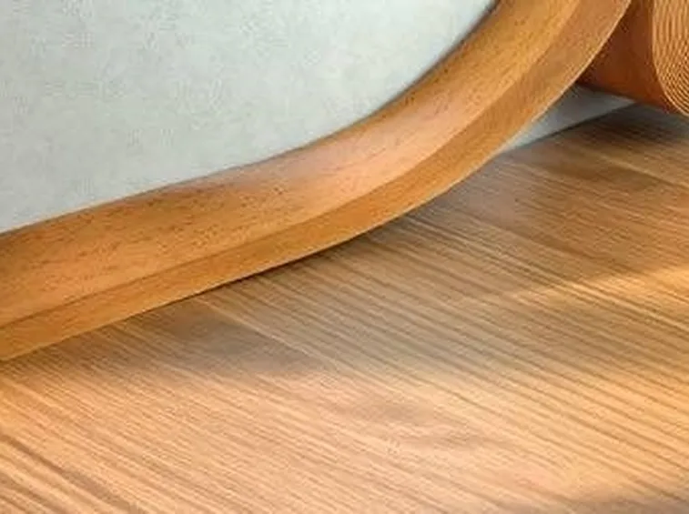 zoccolino pvc a nastro