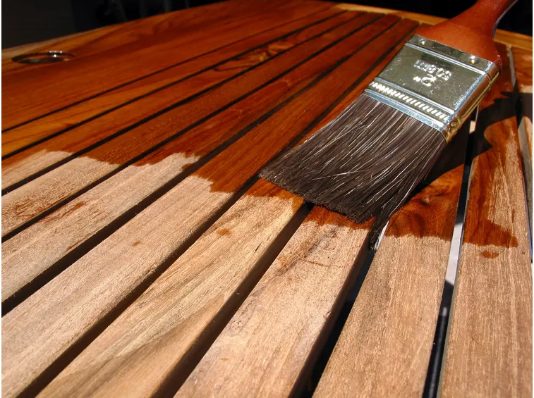 verniciare legno