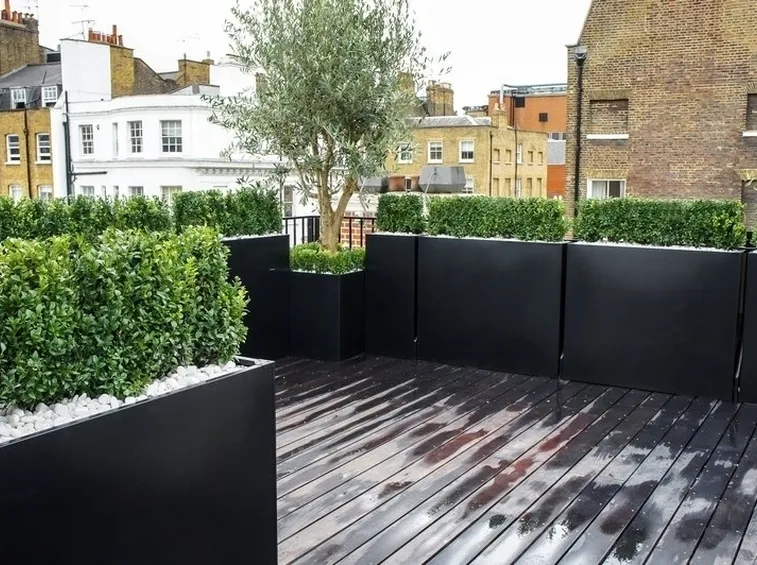 Grandi fioriere per terrazzo
