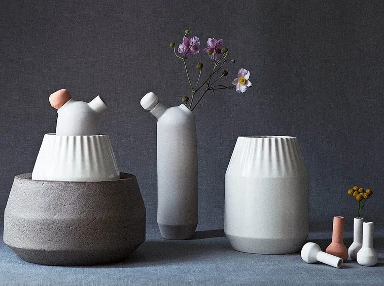 Vasi e portavasi in ceramica
