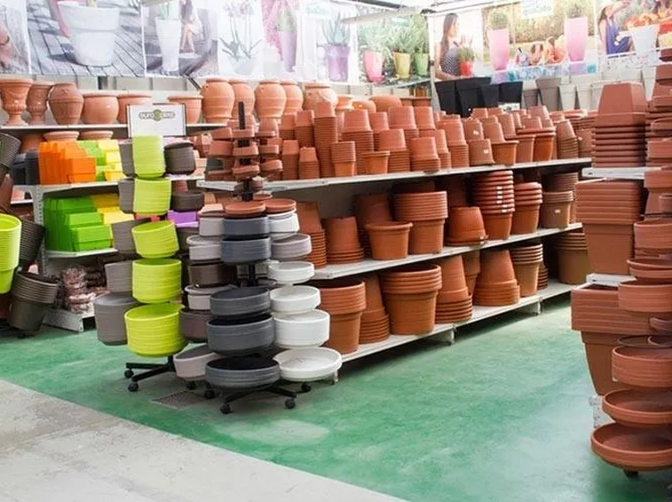 Come sono i vasi per piante in plastica