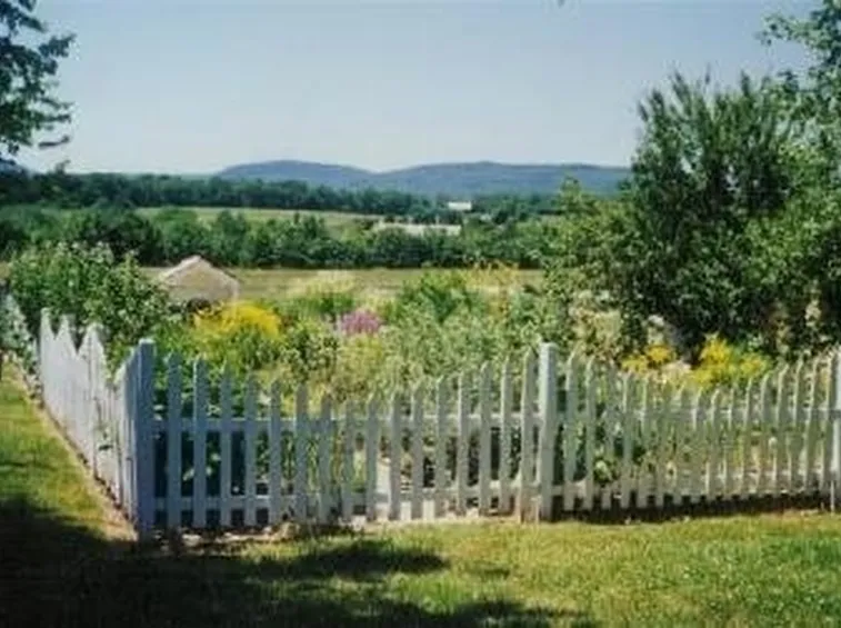 recinzione giardino di legno 