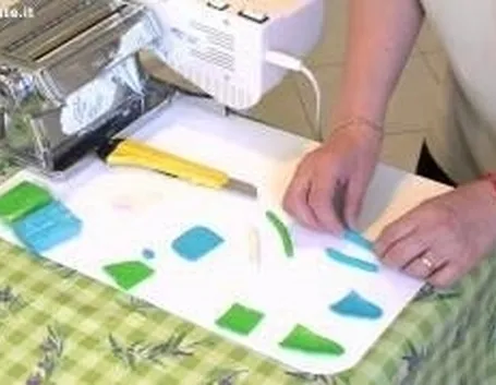 Come realizzare orecchini in fimo