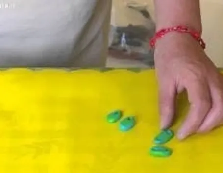 Come realizzare orecchini in fimo parte 4