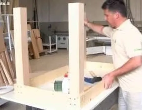 Come costruire un tavolo in legno fai da te