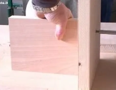Come realizzare un piccolo sgabello