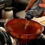 Cambio olio motore e filtro dell^olio parte 2 tutorial