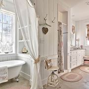 esempio di arredo bagno shabby