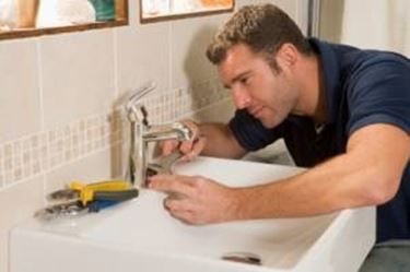 Sostituire un rubinetto fai da te bagno Come smontare un rubinetto