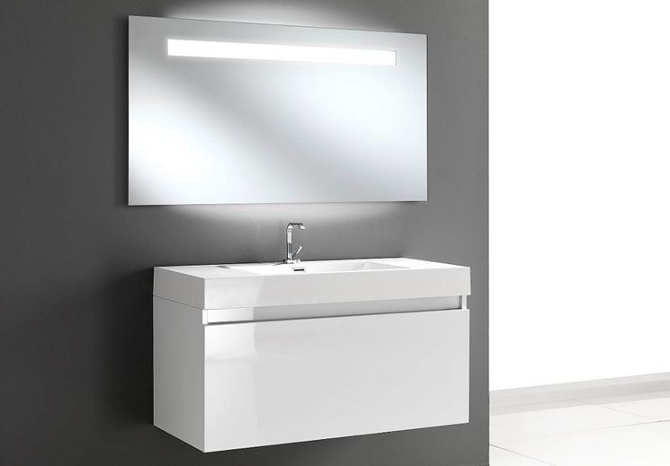 Specchio bagno con luce bagno scegliere tra gli specchi bagno ... Illuminazione bagno specchio