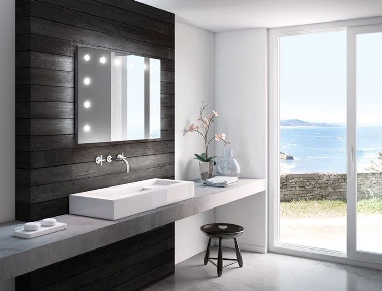 Specchio bagno con luce bagno scegliere tra gli specchi bagno ... Illuminazione specchio bagno