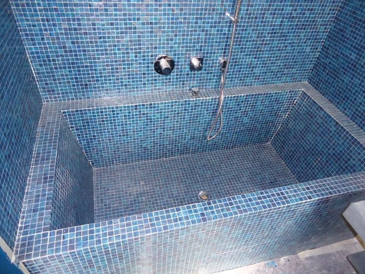 Vasche da bagno colorate bagno idee e consigli per scegliere le ... Costruire una vasca da bagno
