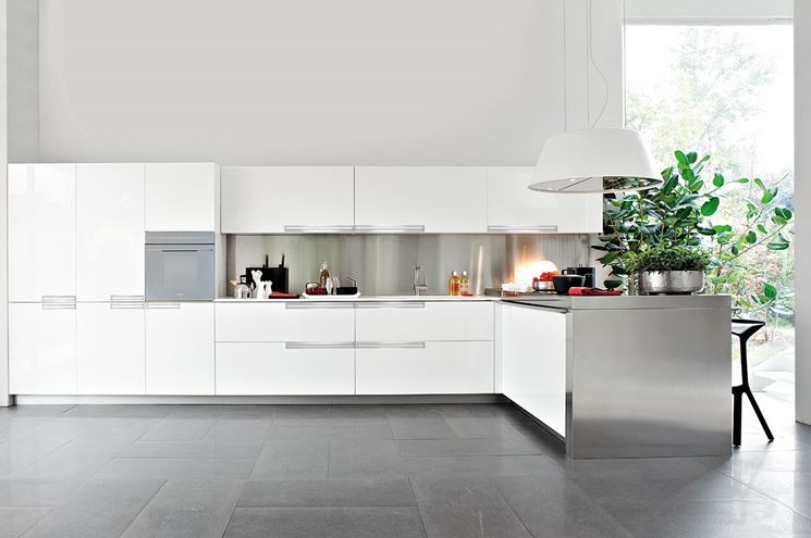 Cucine con penisola cucina penisola cucina Cucina con piano lavoro a scomparsa