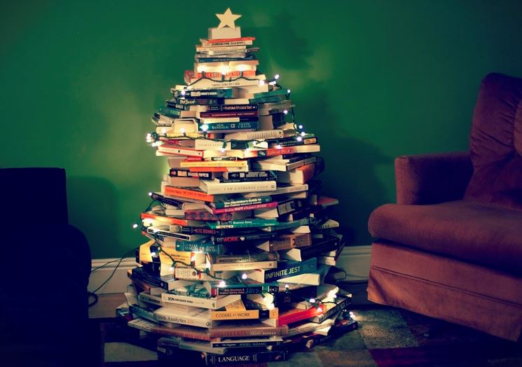 albero di Natale con libri