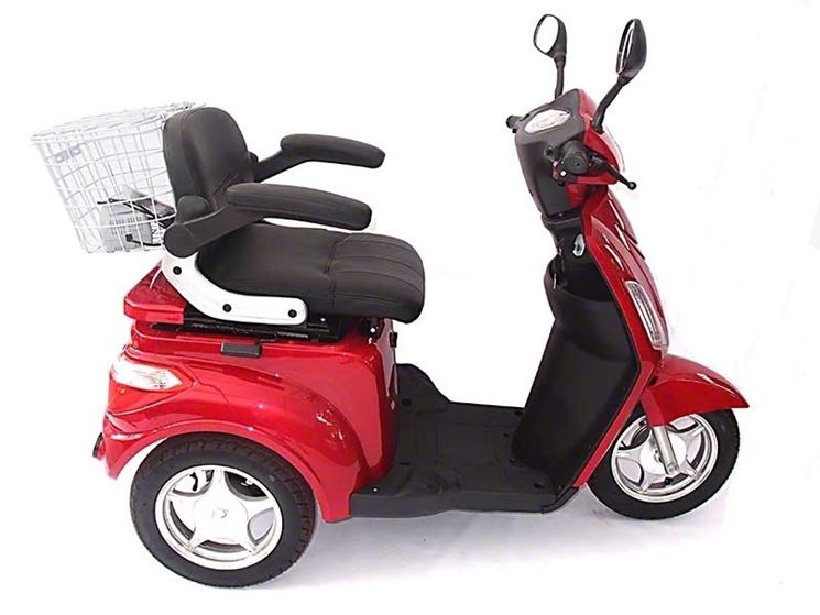 modello di scooter per anziani