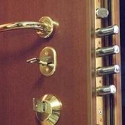 Come aprire una porta blindata senza chiavi tecniche aprire ... Aprire porta blindata senza scasso