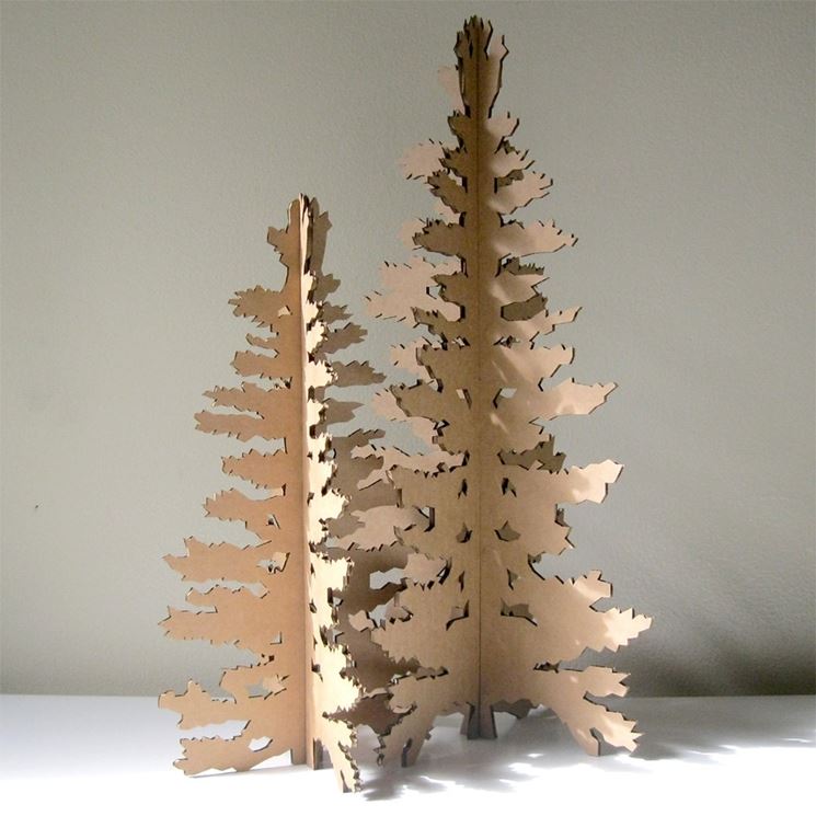 Albero Di Natale Fai Da Te Legno Tutorial.Albero Di Natale In Cartone Riciclato Bricolage Albero Natalizio In Cartone Riciclato