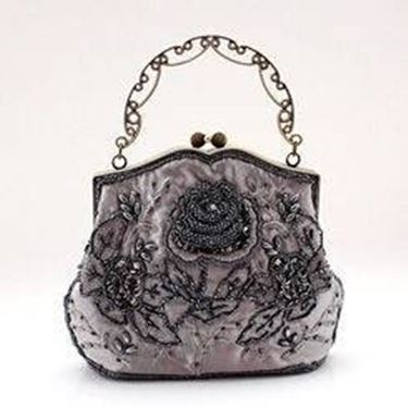 borsa con fiori e perline