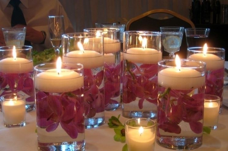 decorazioni con candele galleggianti