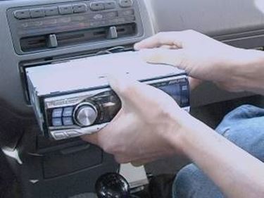 installare nuova autoradio