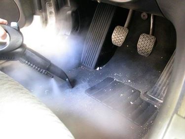 lavaggio auto a vapore